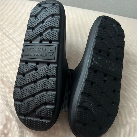 Peanuts Men Slide Sandals - Black 11/12 - Picture 3 of 5